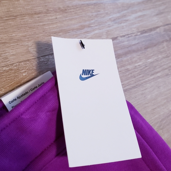 $135 Nike Tech Fleece Joggers Reflective Pants Bold Berry - Picture 4 of 10